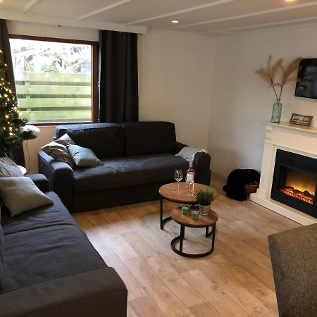 Hottub Forest Chalet Op De Veluwe! بوتِنْ المظهر الخارجي الصورة