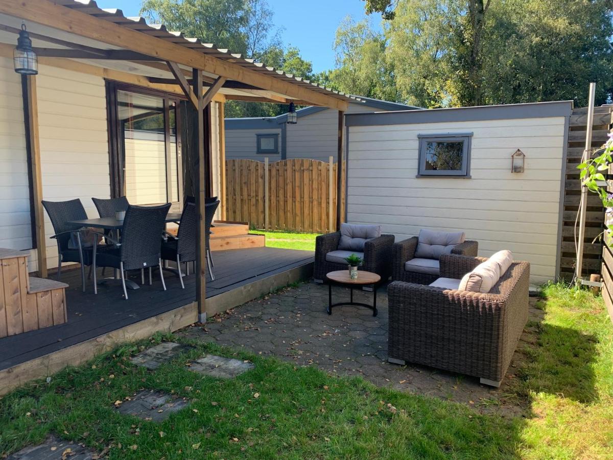 Hottub Forest Chalet Op De Veluwe! بوتِنْ المظهر الخارجي الصورة
